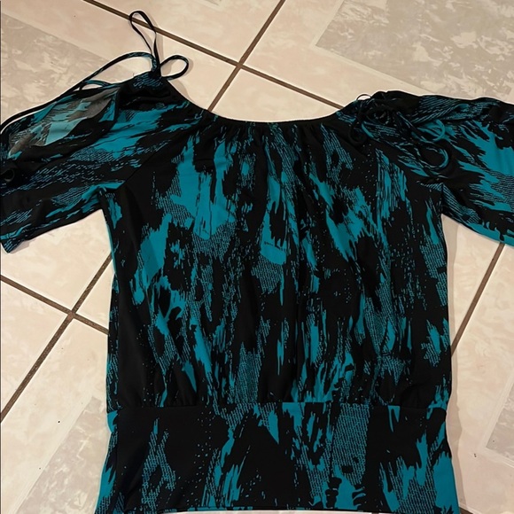 I.N. San Francisco Blue and Black Puff Sleeve Smocked Blouse - Picture 6 of 6